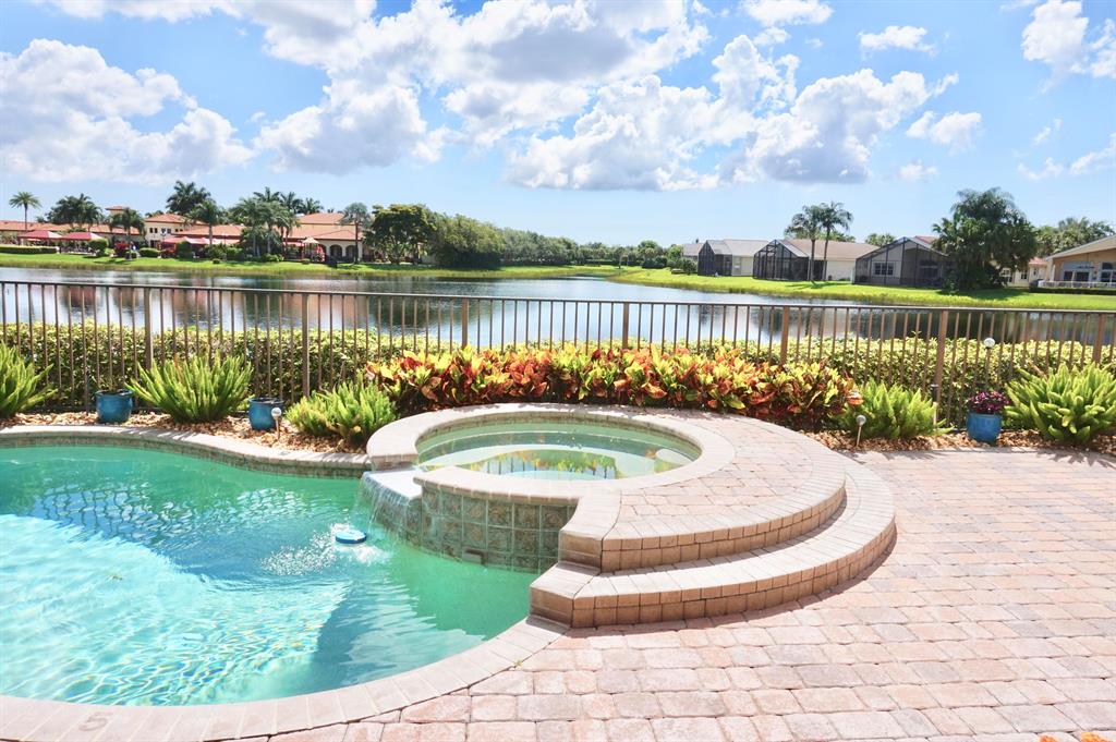 VALENCIA FALLS 2 - Residential