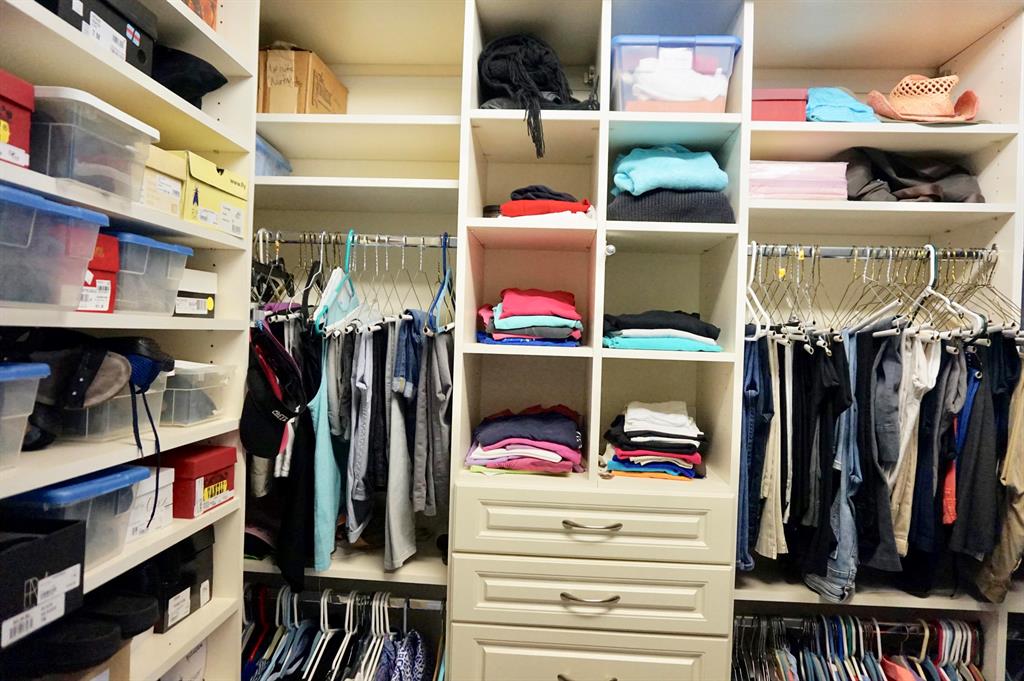 VALENCIA FALLS 2 - Residential