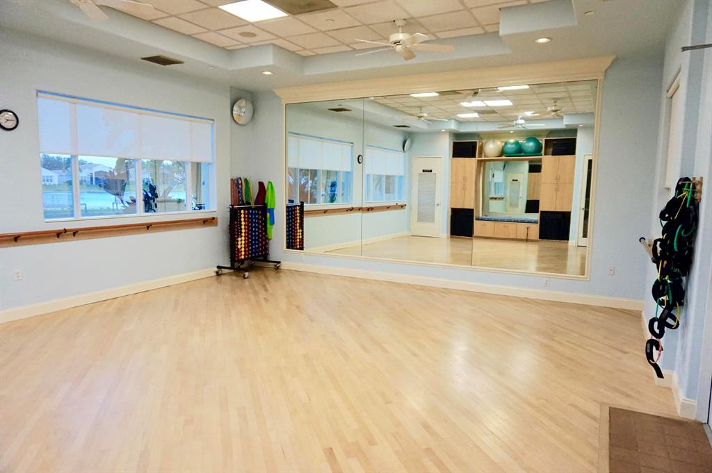 VALENCIA FALLS 2 - Residential