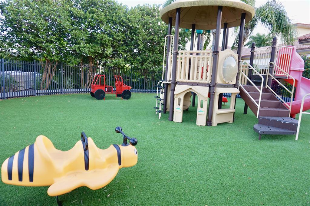 VALENCIA FALLS 2 - Residential