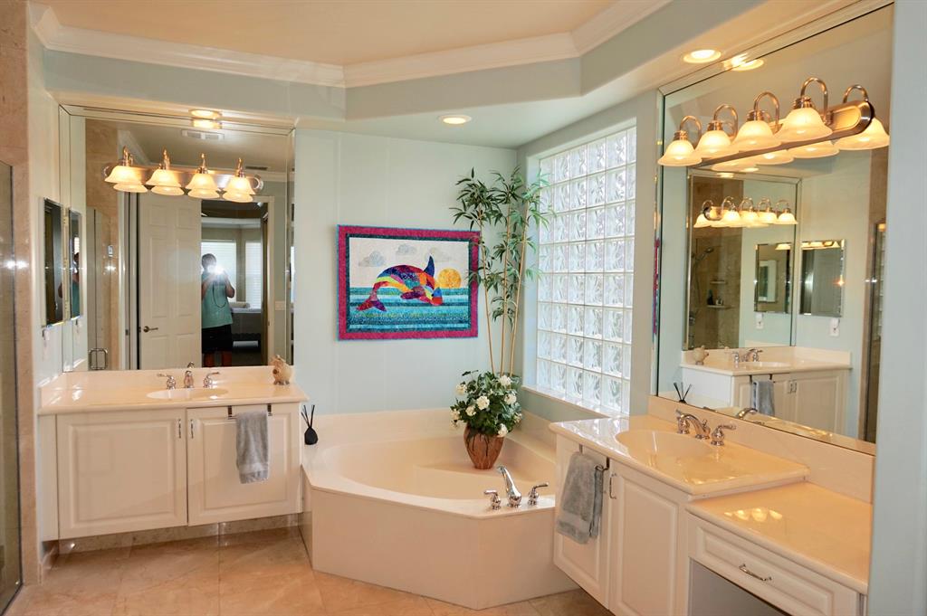 VALENCIA FALLS 2 - Residential