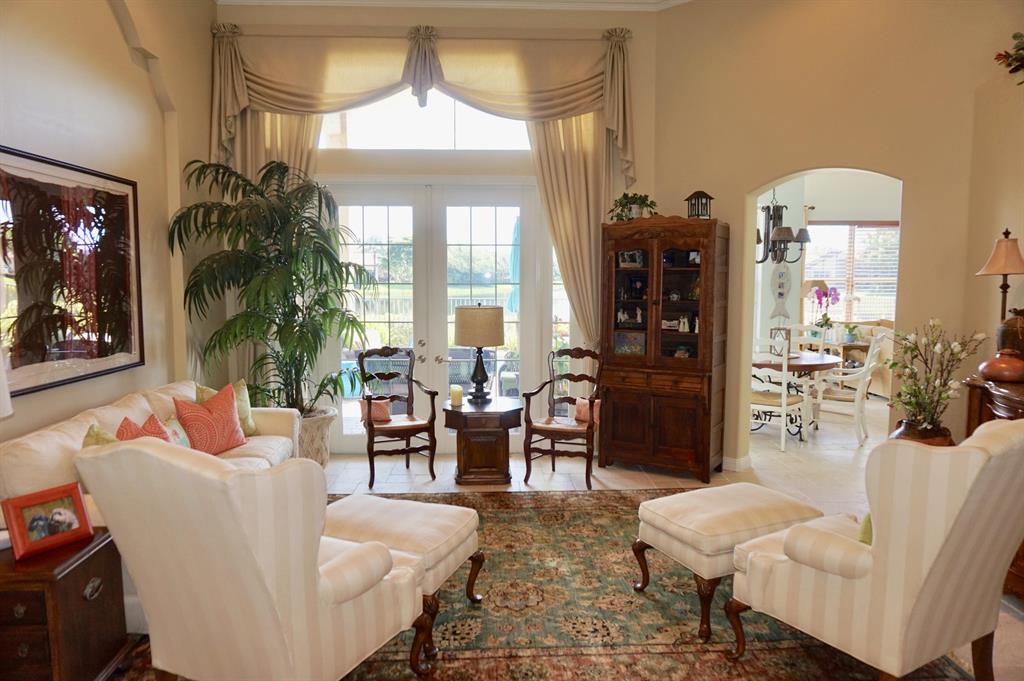 VALENCIA FALLS 2 - Residential