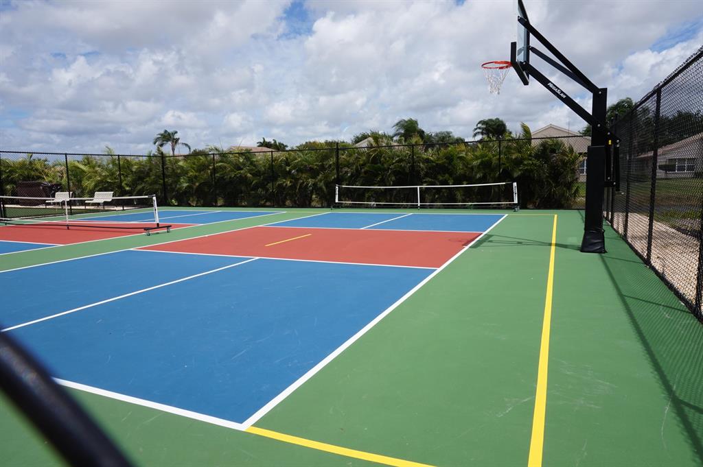 VALENCIA FALLS 2 - Residential