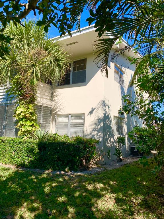 CENTURY VILLAGE - Residential Lease