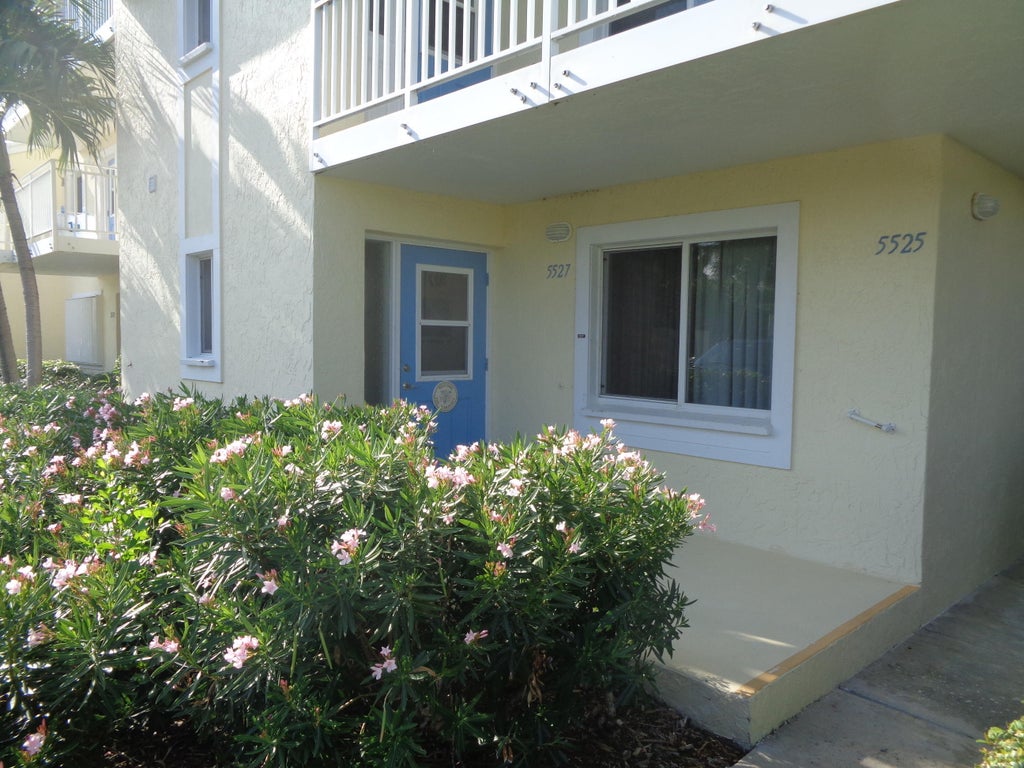 Photo of 5527 NE GULFSTREAM Way, Hutchinson Island, FL 34996 (MLS # B26078450)