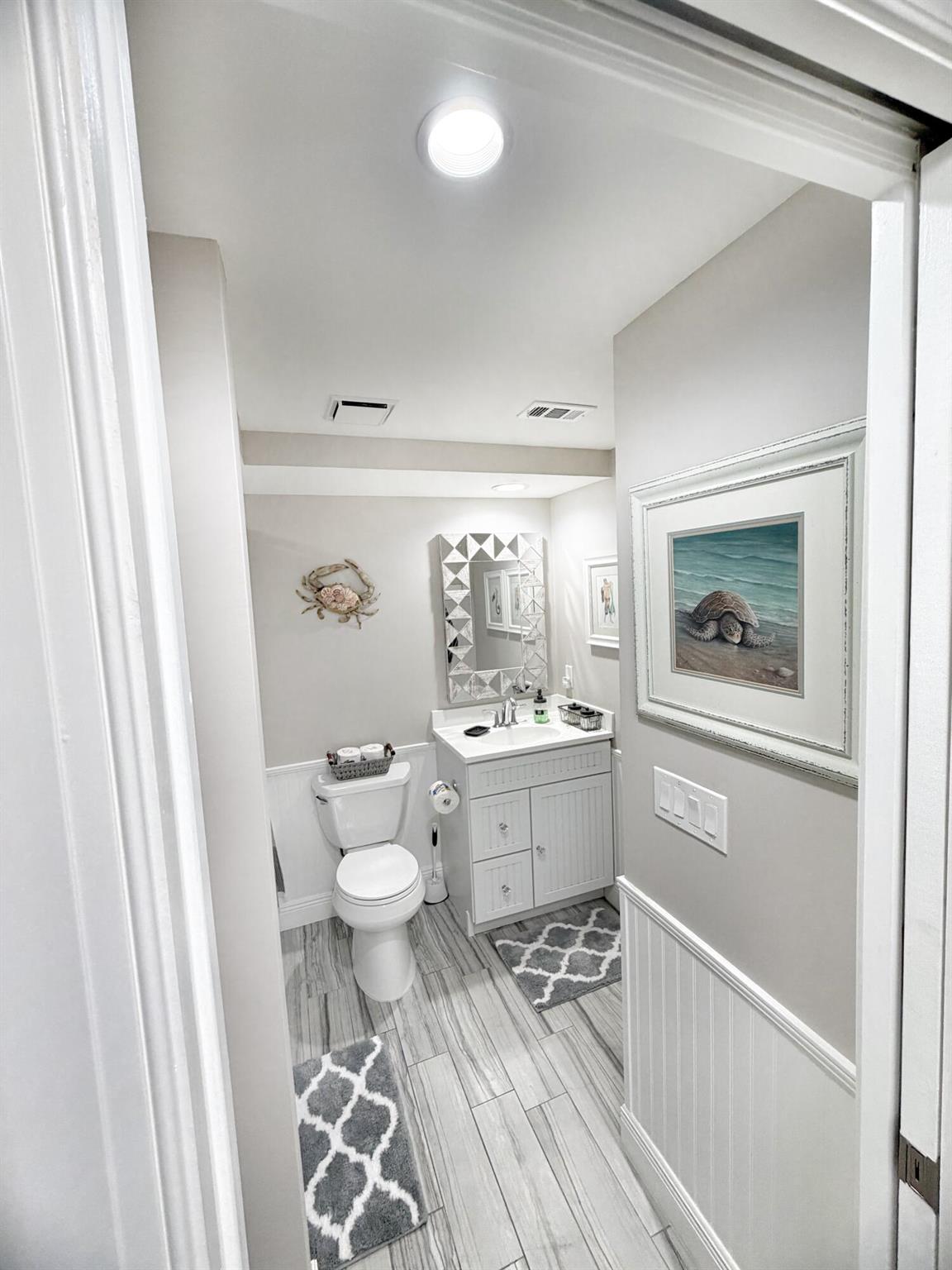 FAIRWINDS COVE CONDO - Residential Lease