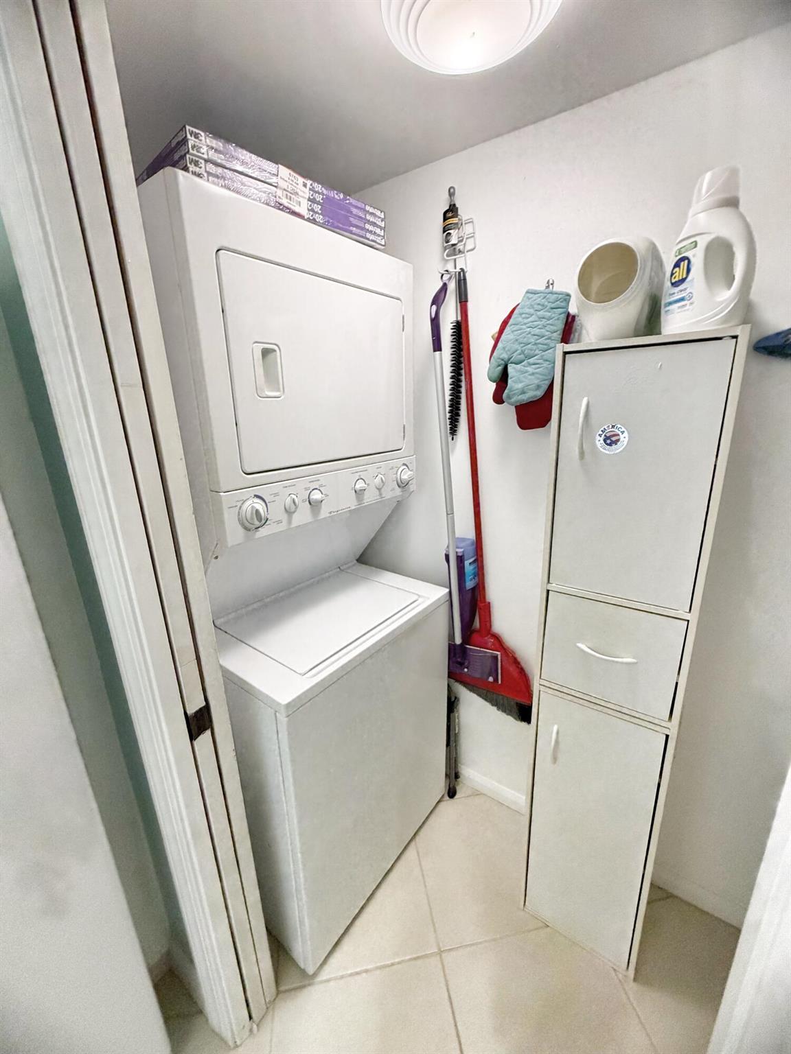 FAIRWINDS COVE CONDO - Residential Lease