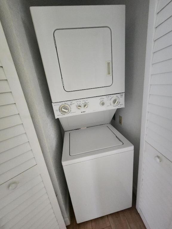 LUCERNE PARK CONDOS 1, 1A, 2 THRU 15 AND 23 THRU 2 - Residential