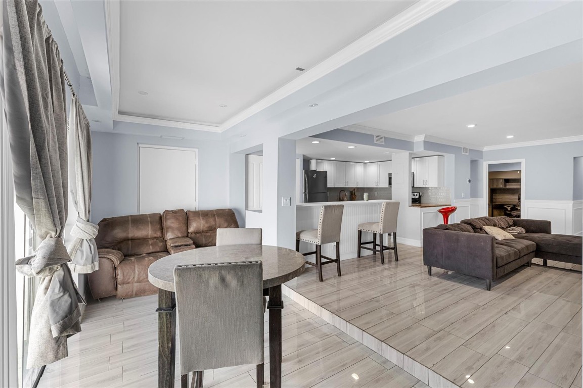 TOWNHOMES OF ORIOLE - Residential