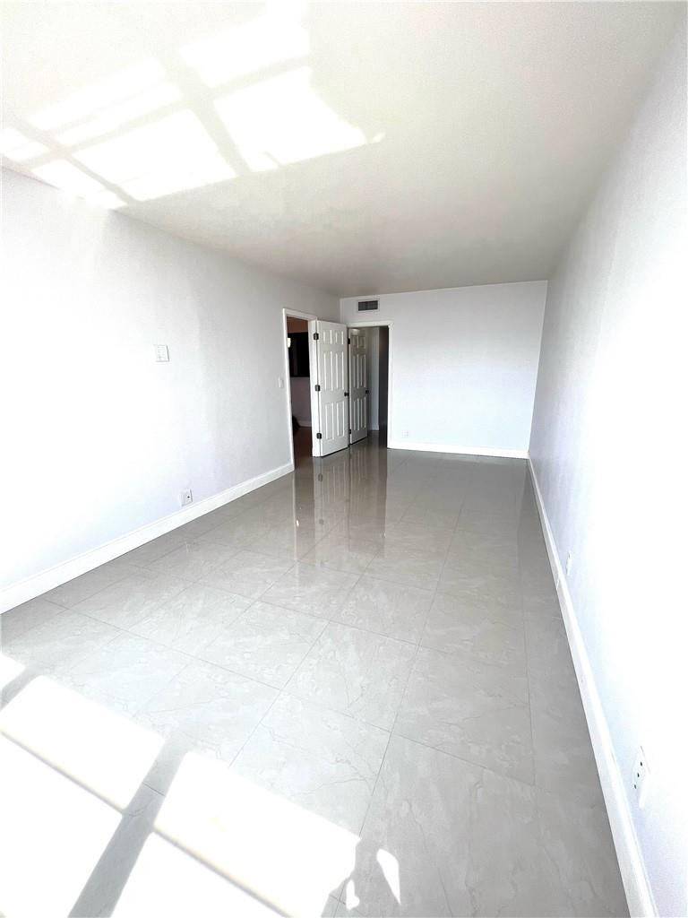 OLYMPUS CONDO PHASE - Residential