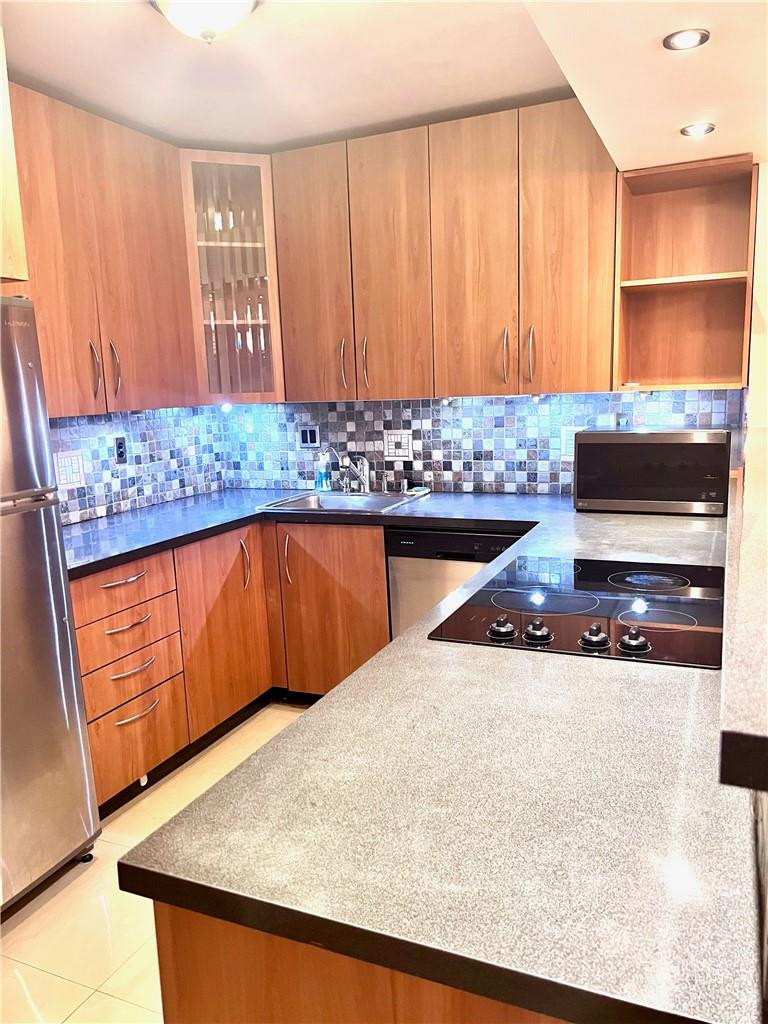 600 Three Islands Boulevard 1108