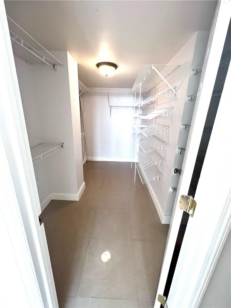 OLYMPUS CONDO PHASE - Residential