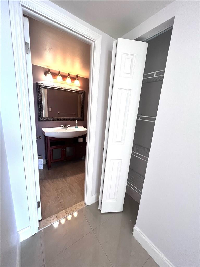 OLYMPUS CONDO PHASE - Residential