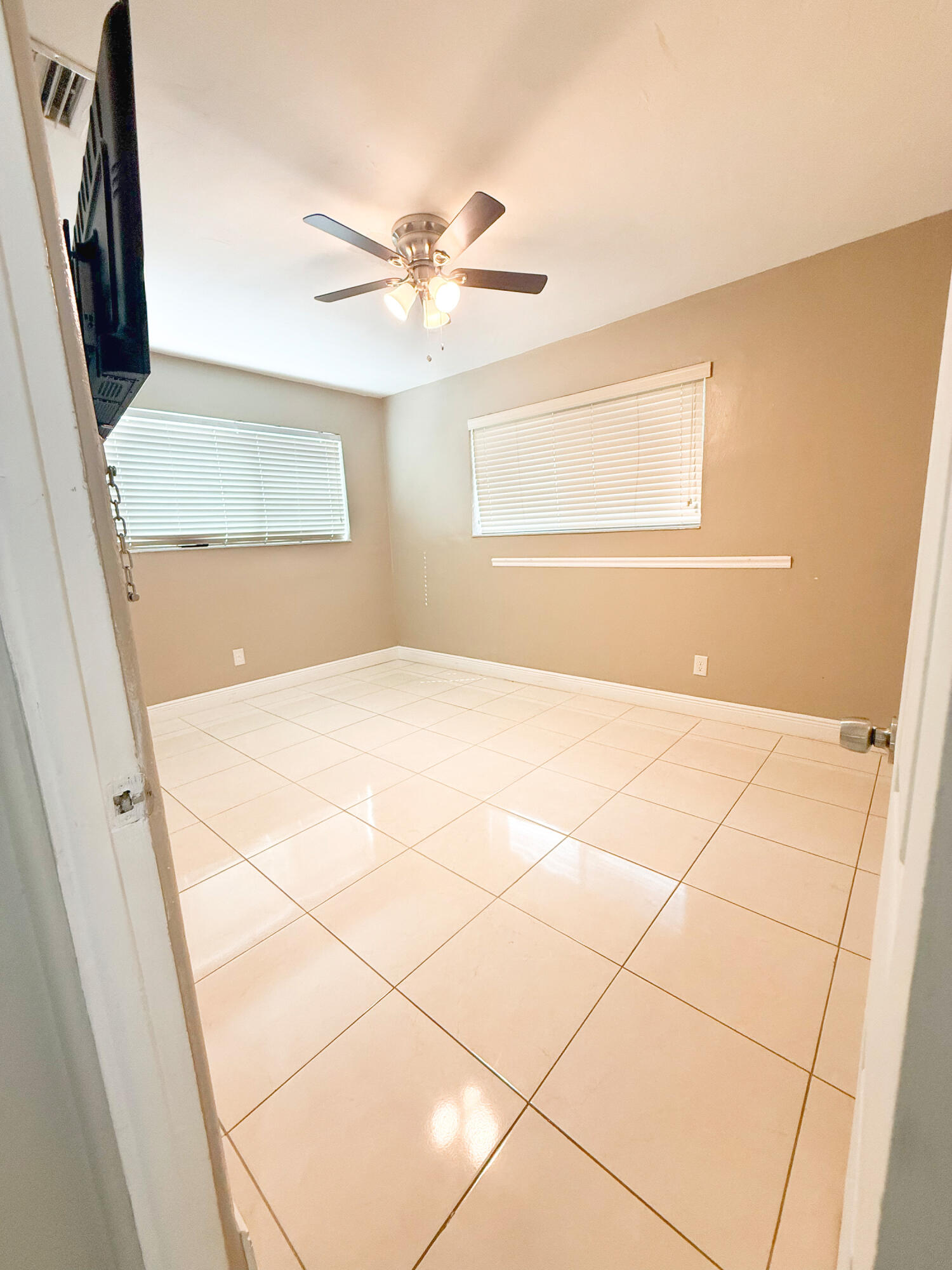 SIERRA MIRADA - Residential Lease