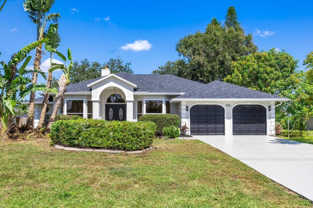 Photo of 570 SE Nome Drive, Port Saint Lucie, FL 34984 (MLS # F10519281)