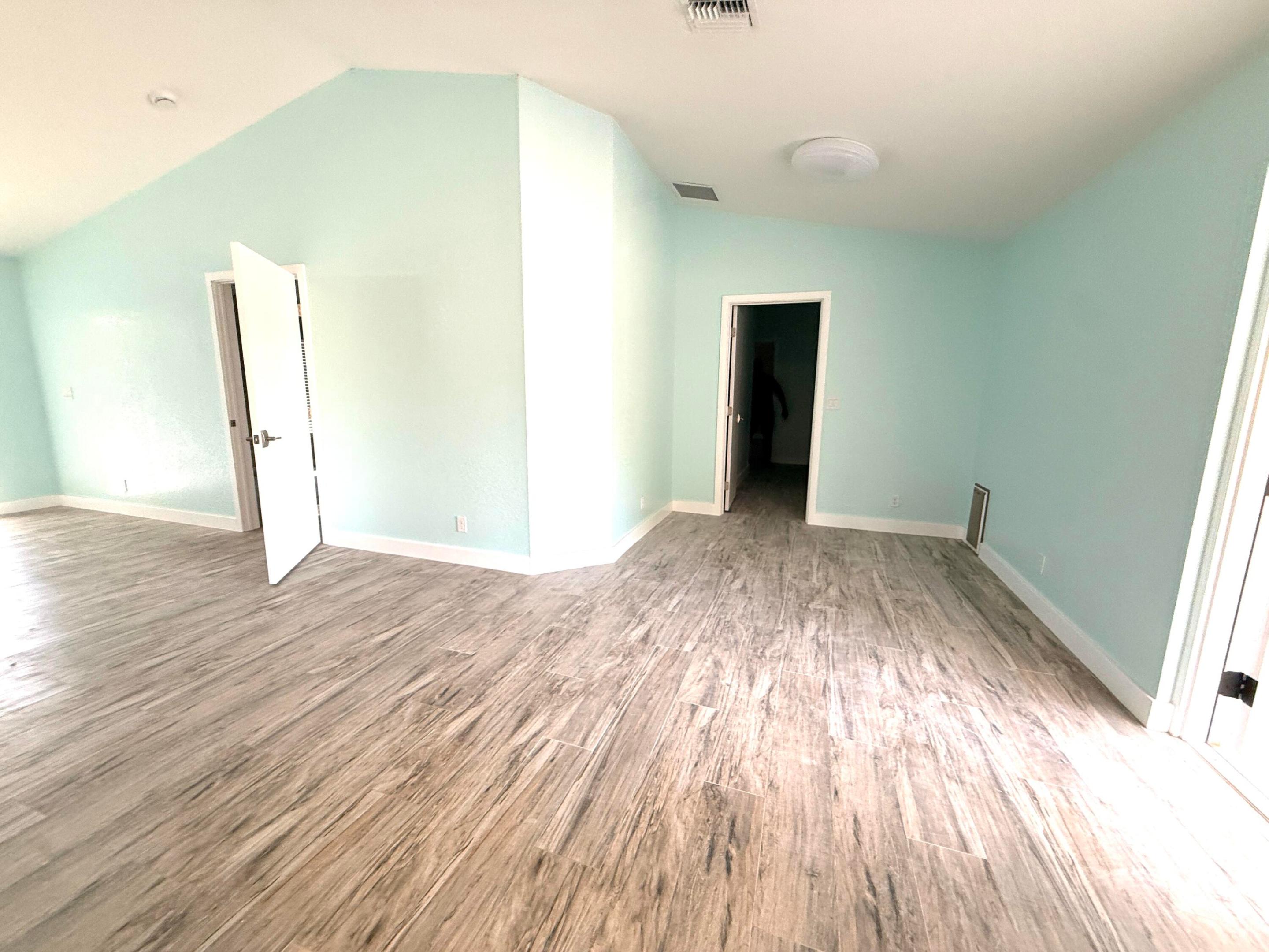 31-42-41~ W 204.6 FT OF E   4741.2 FT OF S 242.9 F - Residential Lease