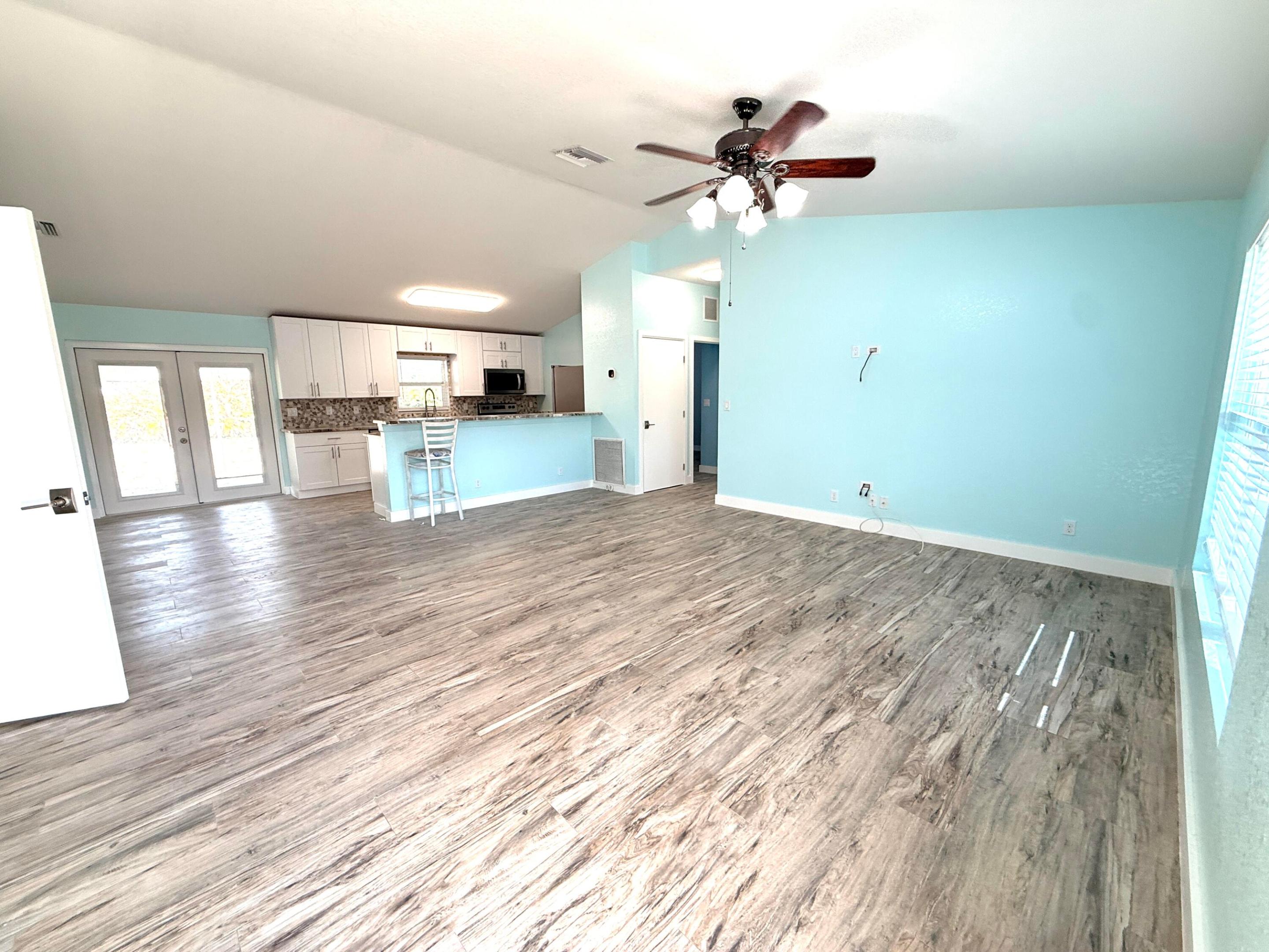 31-42-41~ W 204.6 FT OF E   4741.2 FT OF S 242.9 F - Residential Lease