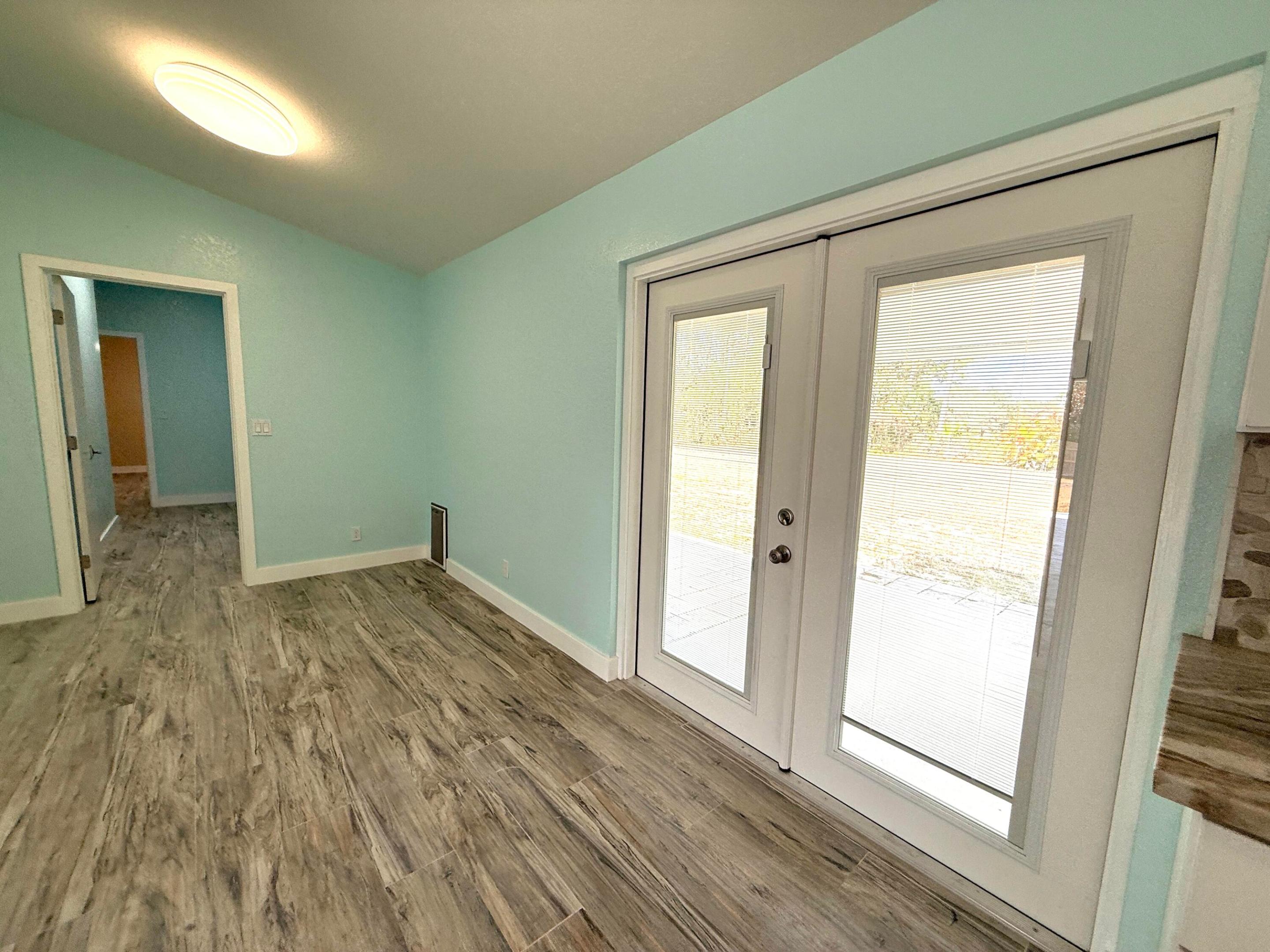 31-42-41~ W 204.6 FT OF E   4741.2 FT OF S 242.9 F - Residential Lease