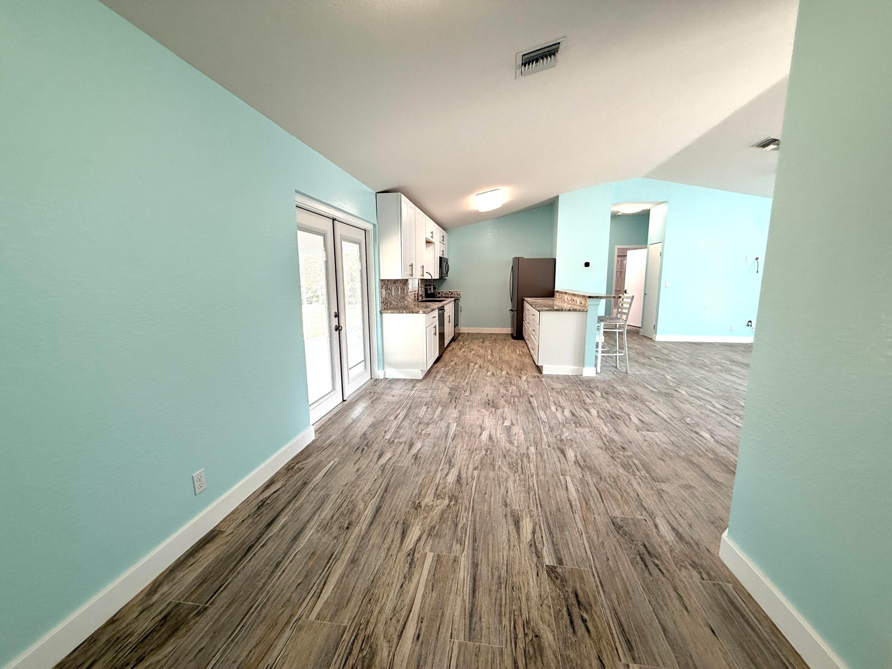 31-42-41~ W 204.6 FT OF E   4741.2 FT OF S 242.9 F - Residential Lease