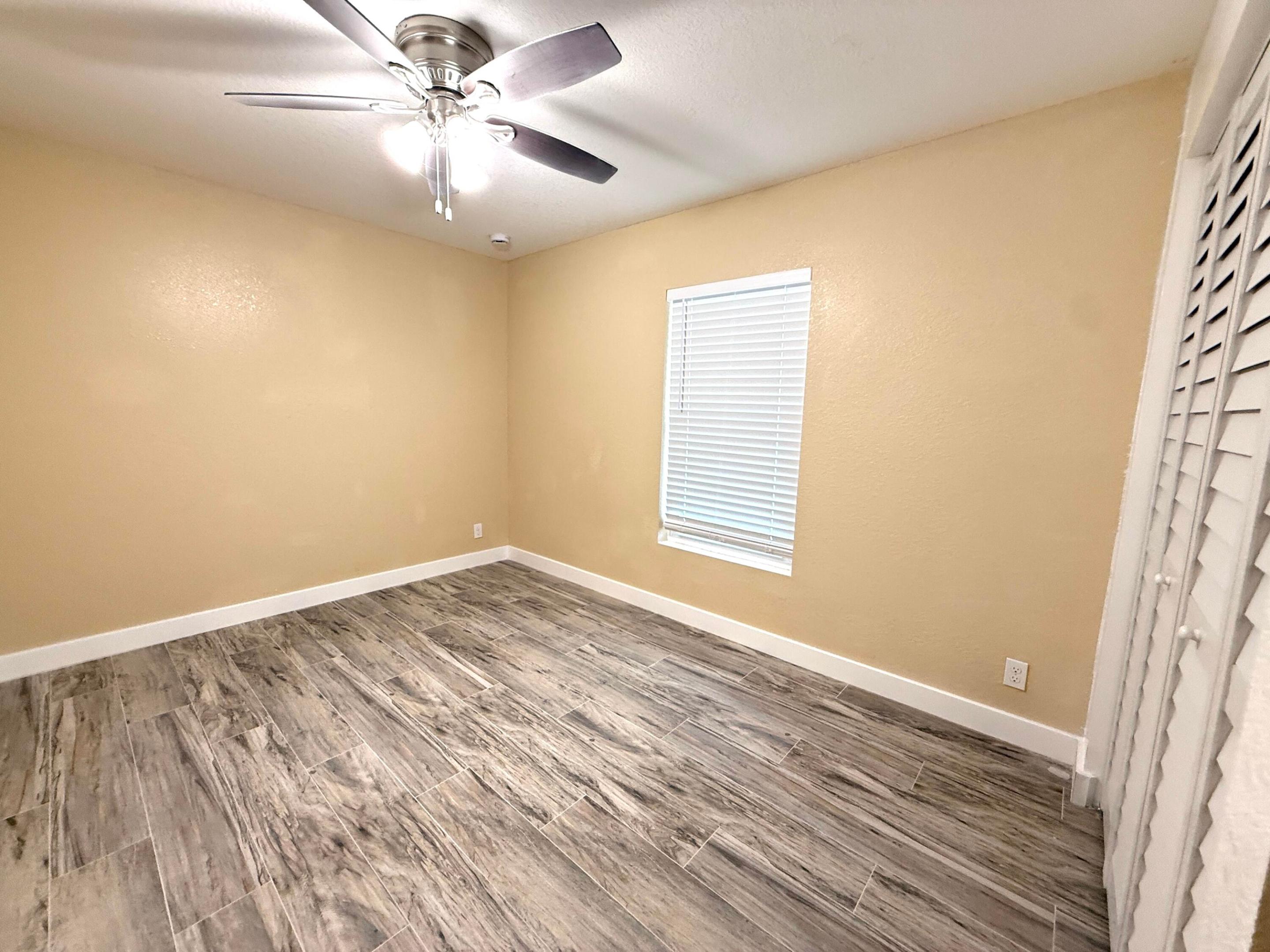 31-42-41~ W 204.6 FT OF E   4741.2 FT OF S 242.9 F - Residential Lease