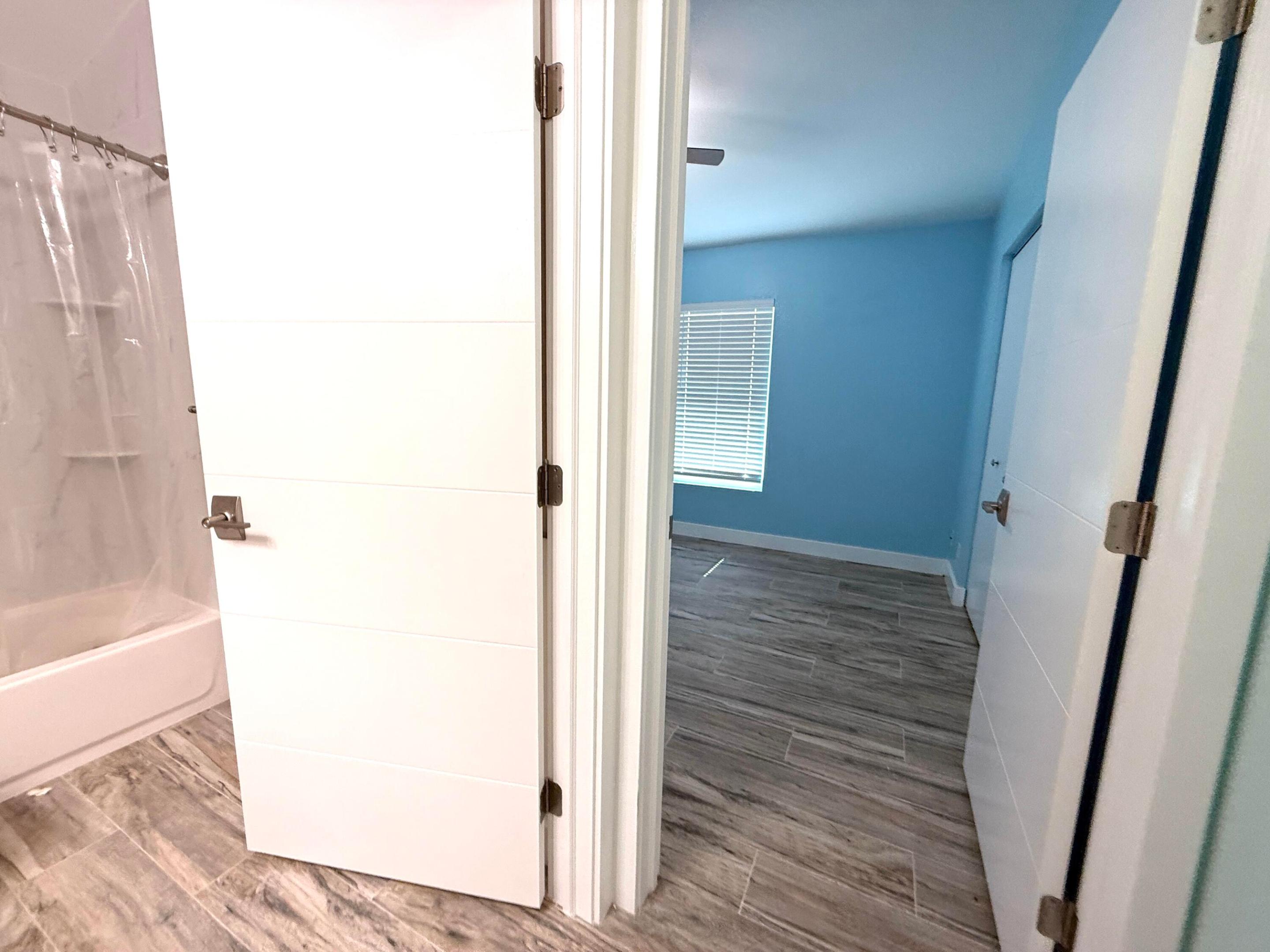 31-42-41~ W 204.6 FT OF E   4741.2 FT OF S 242.9 F - Residential Lease