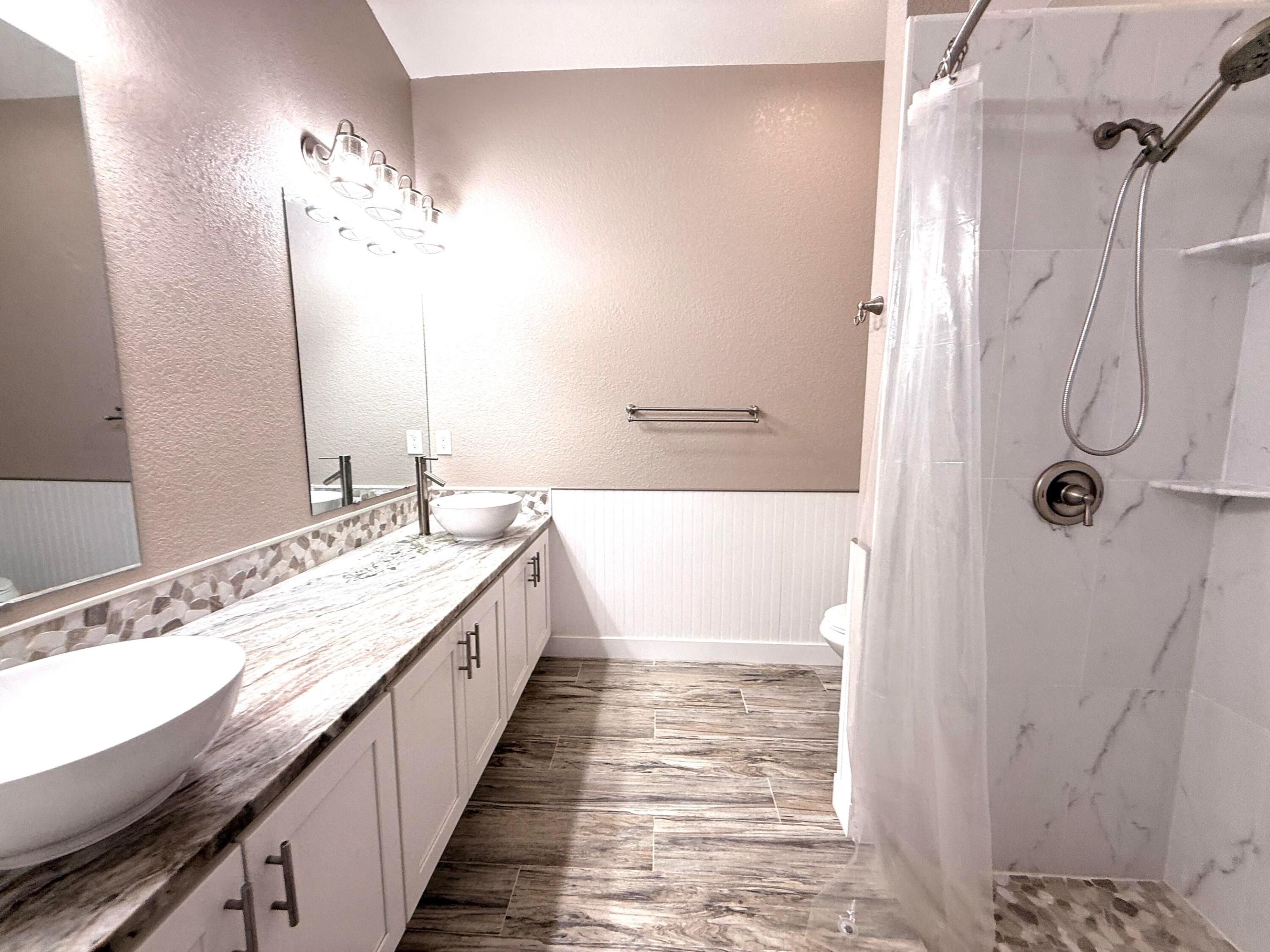 31-42-41~ W 204.6 FT OF E   4741.2 FT OF S 242.9 F - Residential Lease