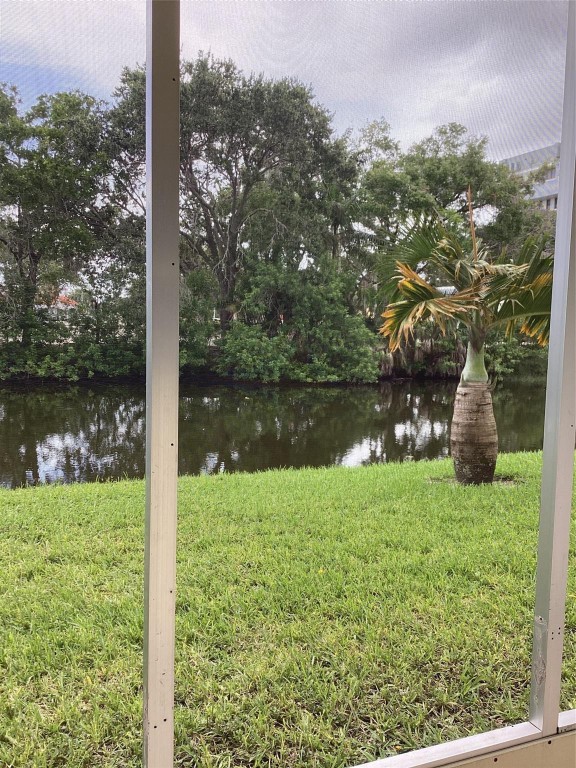 LAUDERHILL EAST - Residential