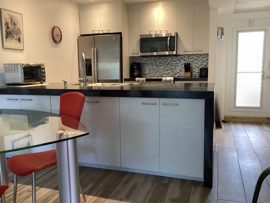 LAUDERHILL EAST - Residential