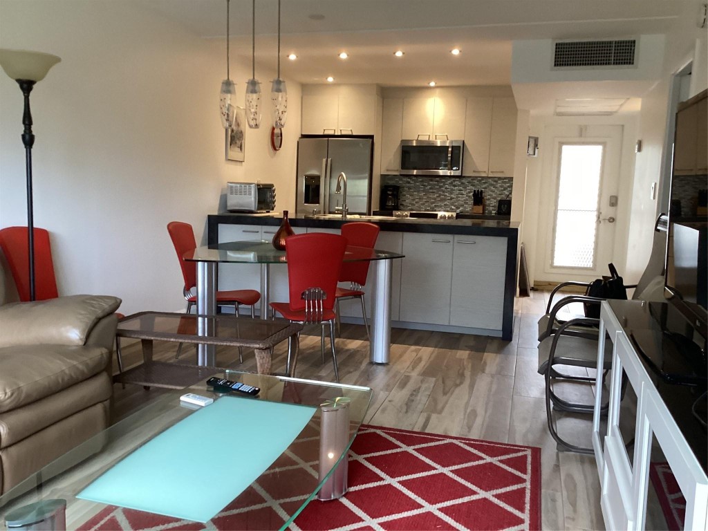 LAUDERHILL EAST - Residential