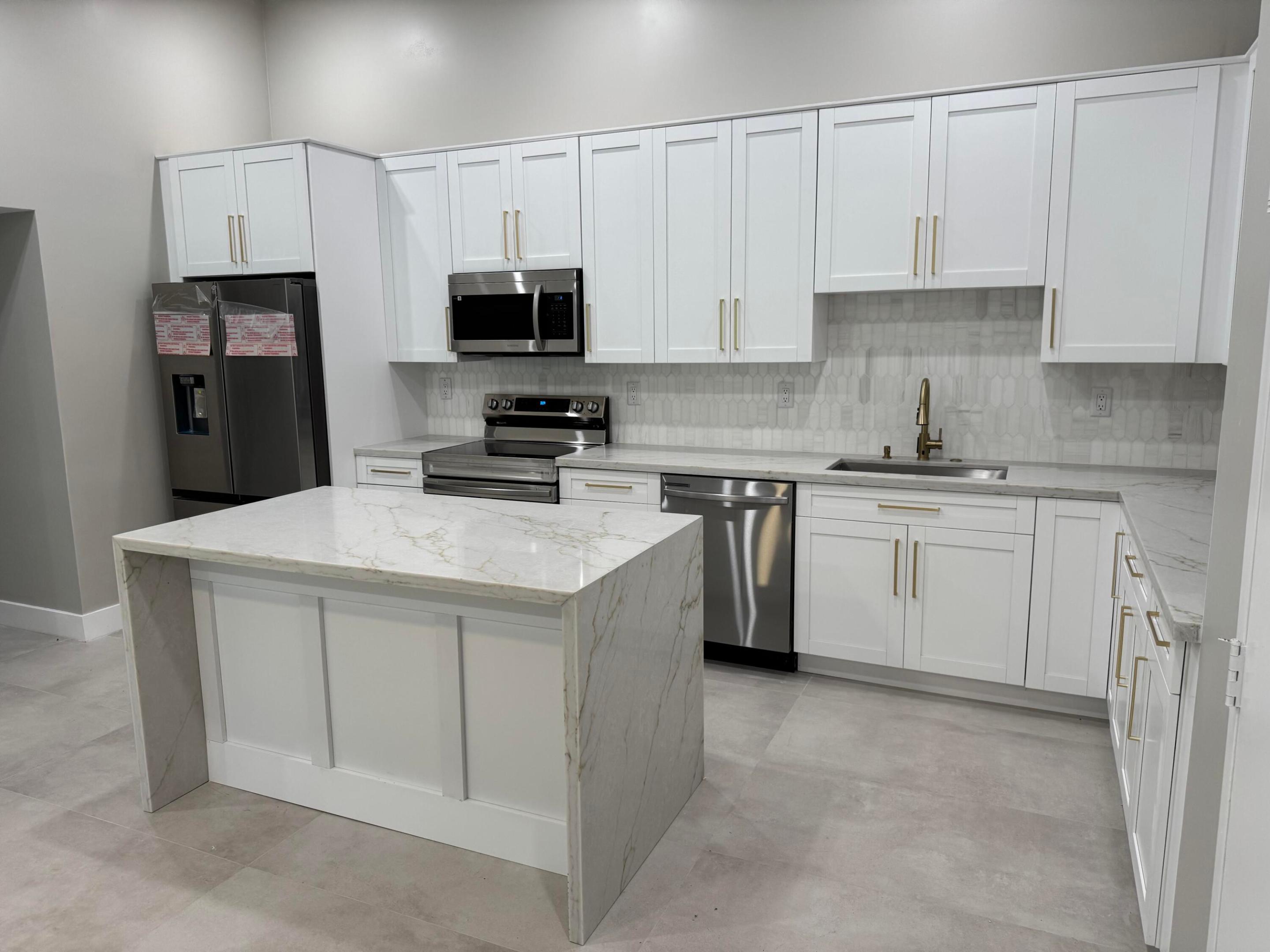 WITNEY C CONDO - Residential