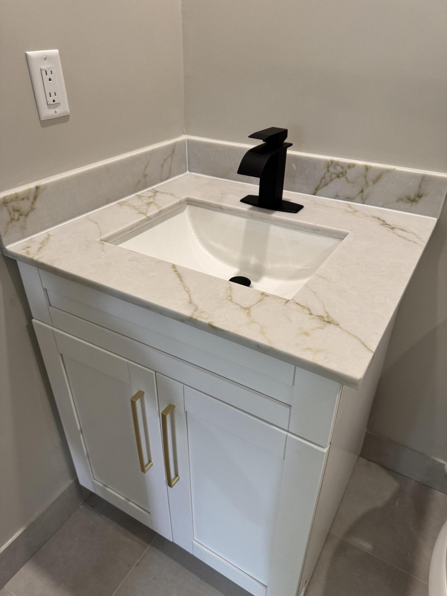 WITNEY C CONDO - Residential