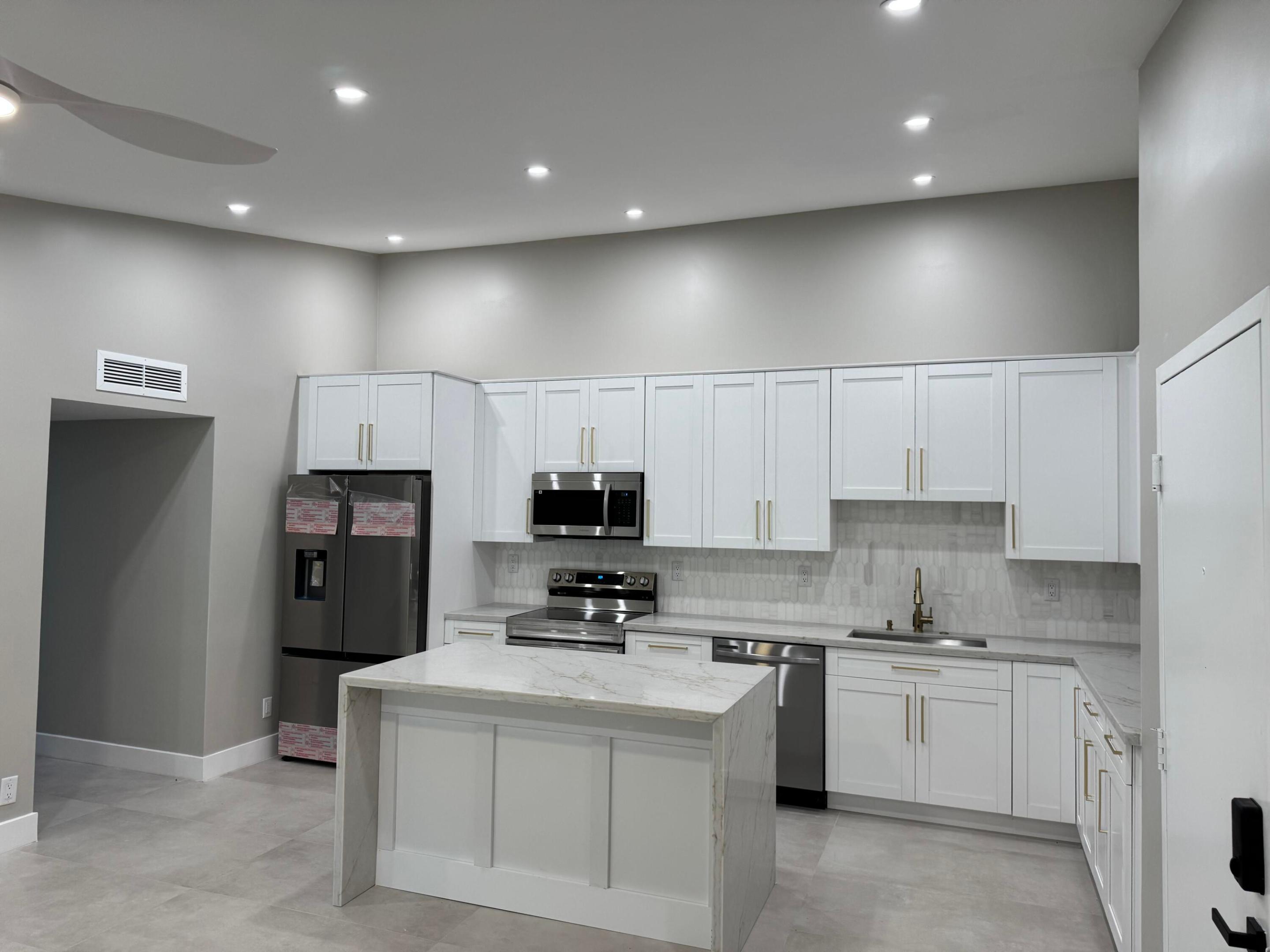 WITNEY C CONDO - Residential