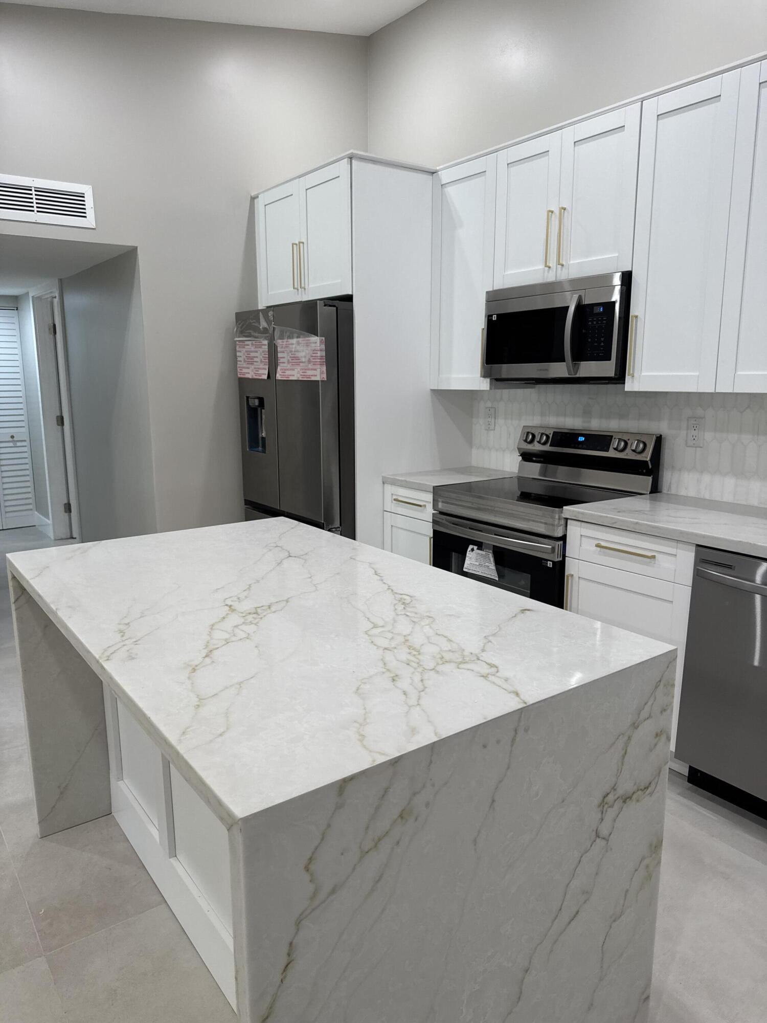 WITNEY C CONDO - Residential