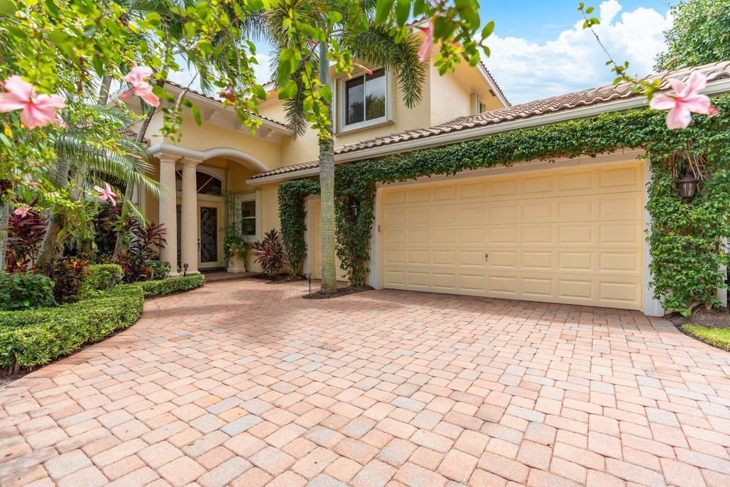 Photo of 7812 Montecito Place, Delray Beach, FL 33446 (MLS # R11010516)