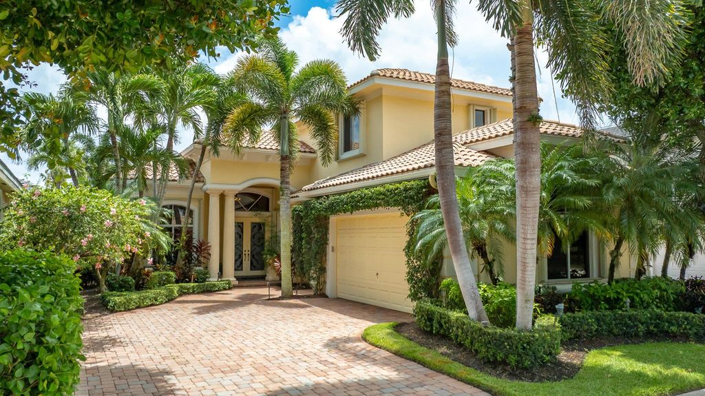 Photo of 7812 Montecito Place, Delray Beach, FL 33446 (MLS # R11010516)