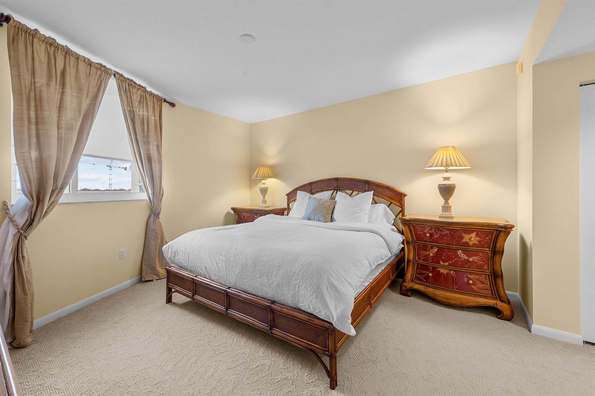 SLADE CONDO - Residential Lease