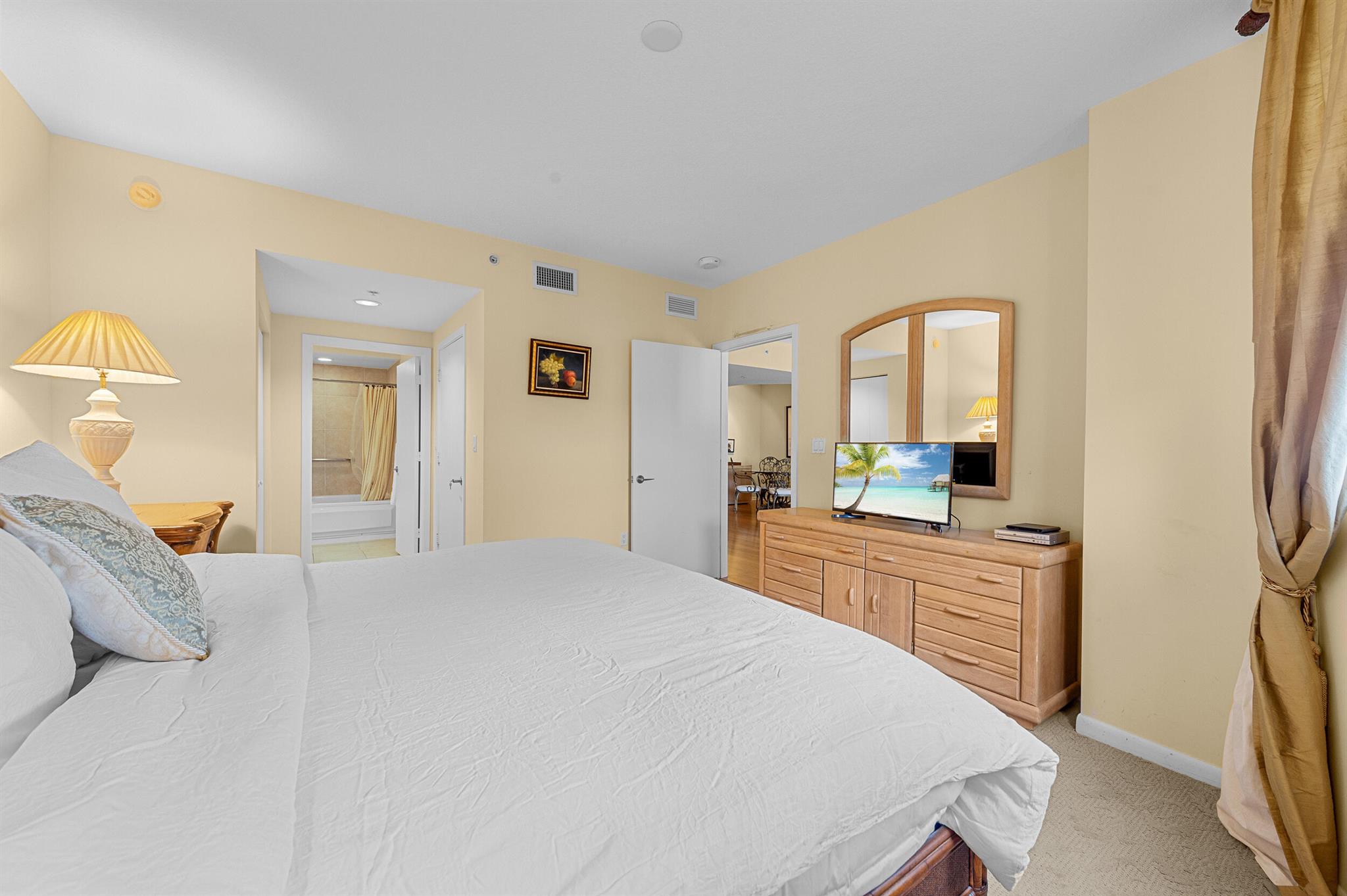 SLADE CONDO - Residential Lease