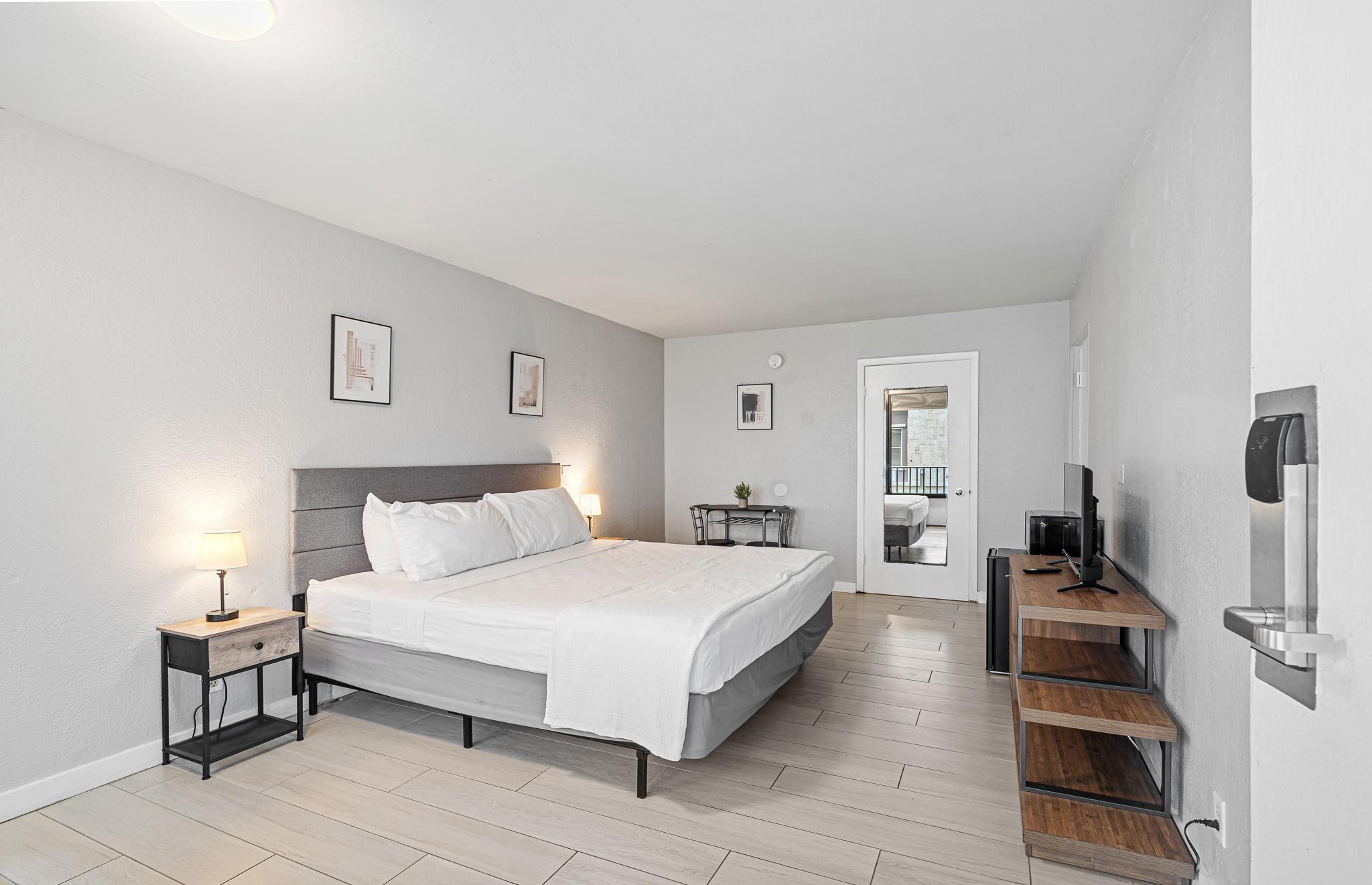 Colonial Square 114-32 B - Residential Lease