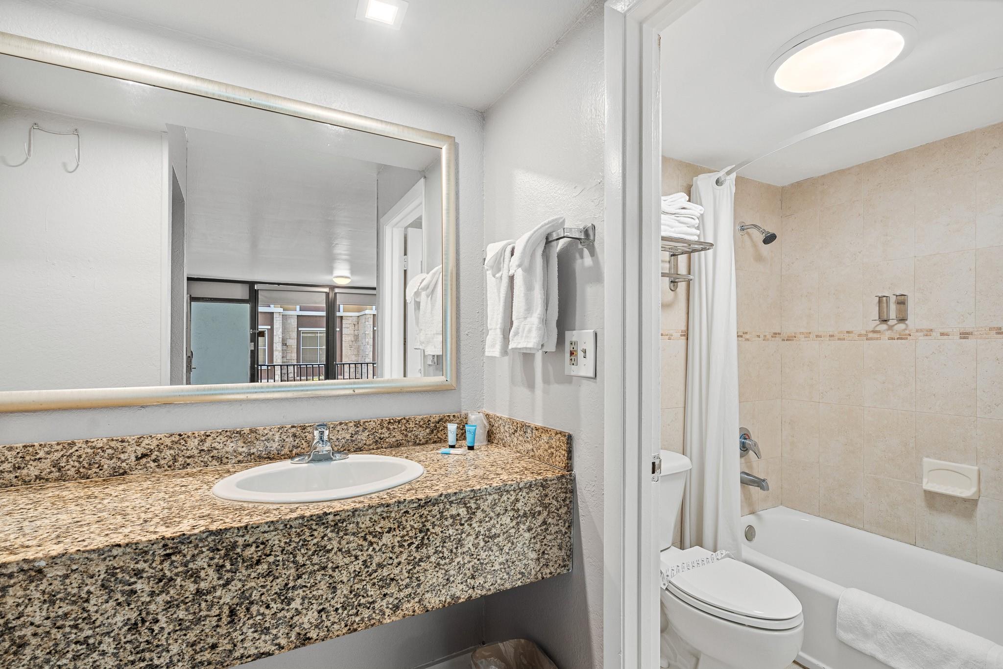 Colonial Square 114-32 B - Residential Lease