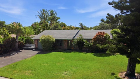 Photo of 1505 DONALD Road, Jupiter, FL 33469 (MLS # B26056911)