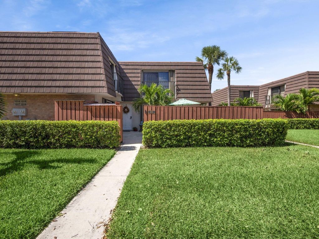 Photo of 1206 12th Court, Jupiter, FL 33477 (MLS # R11101029)