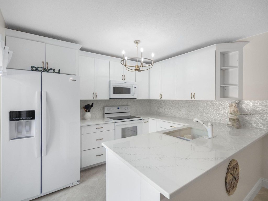 Photo of 1206 12th Court, Jupiter, FL 33477 (MLS # R11101029)