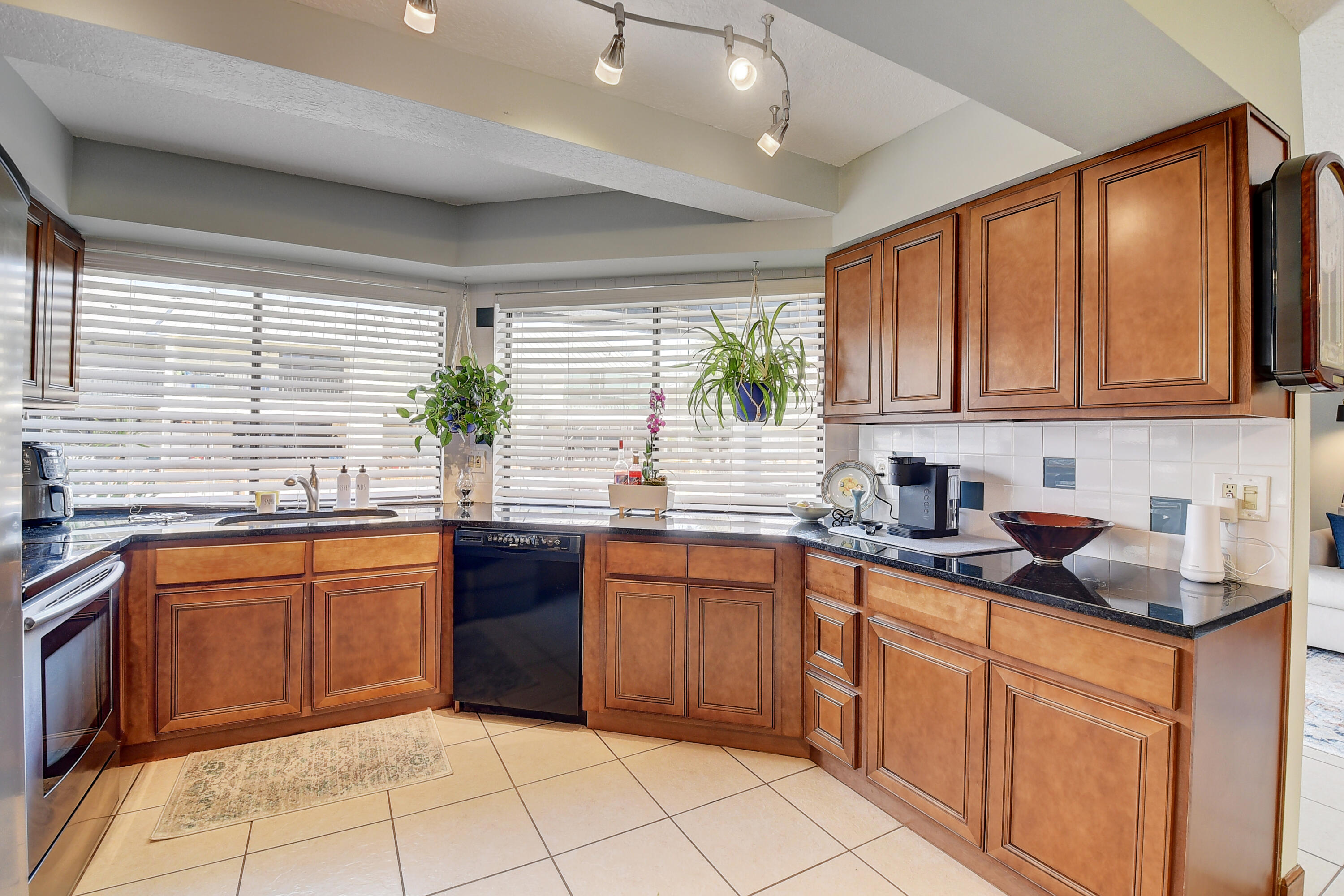 Lake Vista - Residential