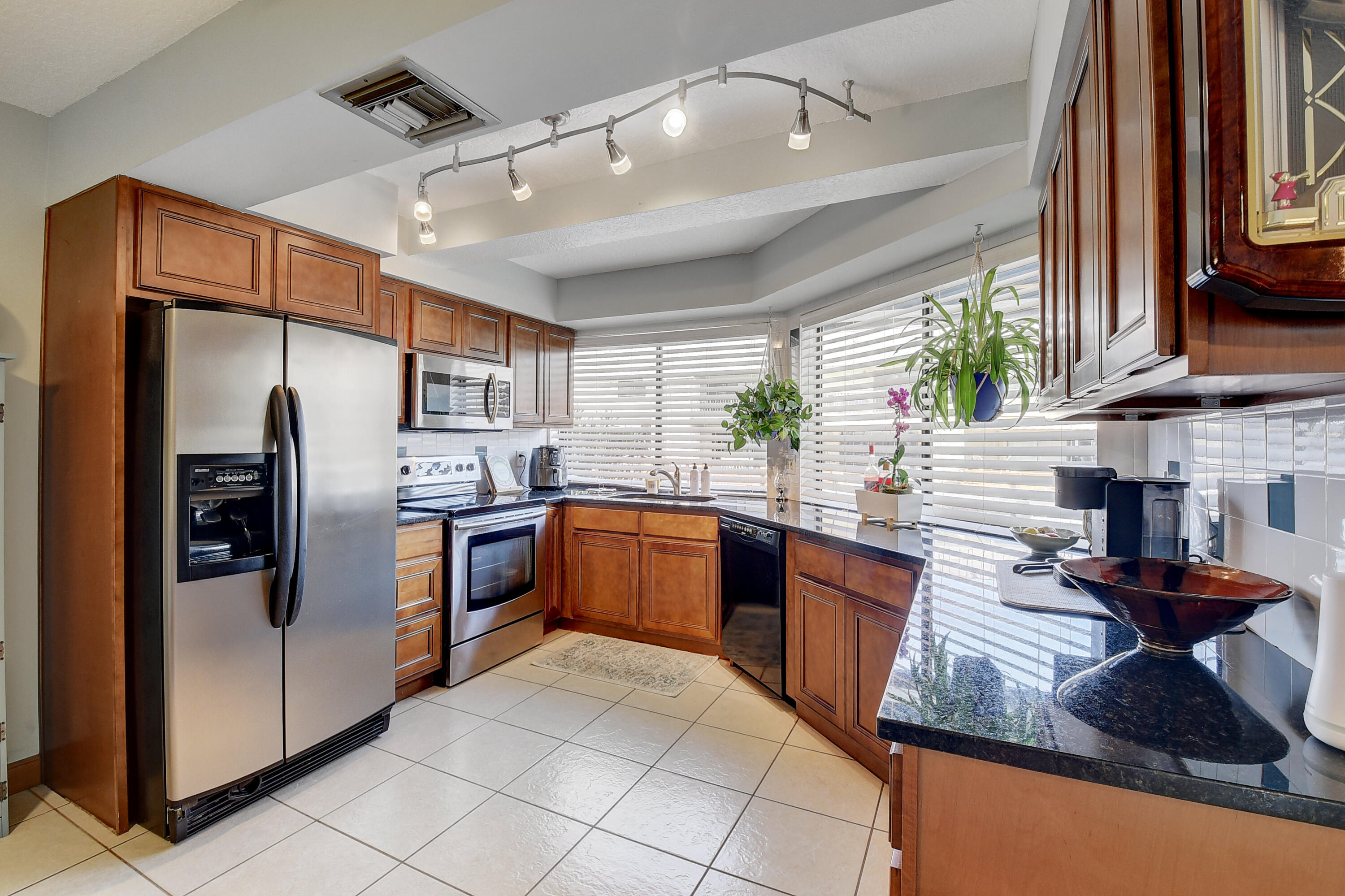 Lake Vista - Residential