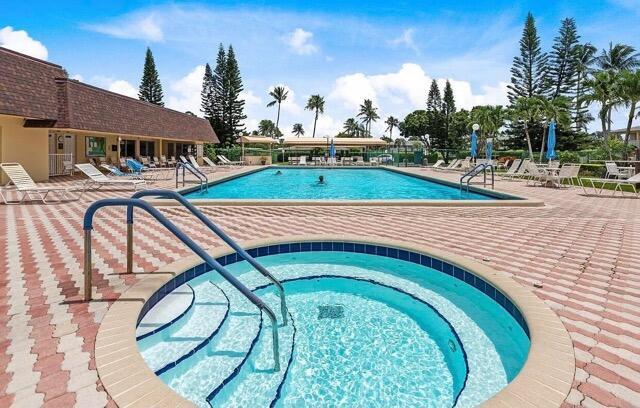 PINES OF DELRAY CONDO - Residential Lease