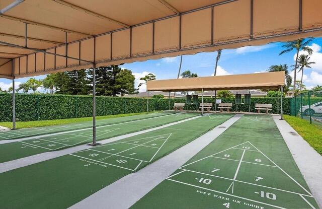 PINES OF DELRAY CONDO - Residential Lease