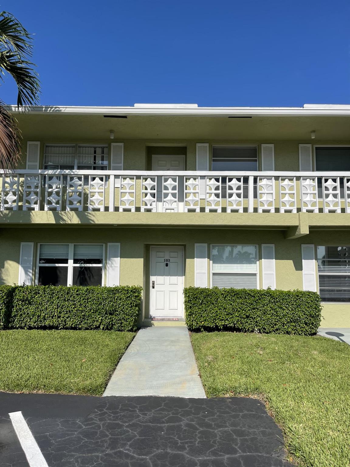 PINES OF DELRAY CONDO - Residential Lease