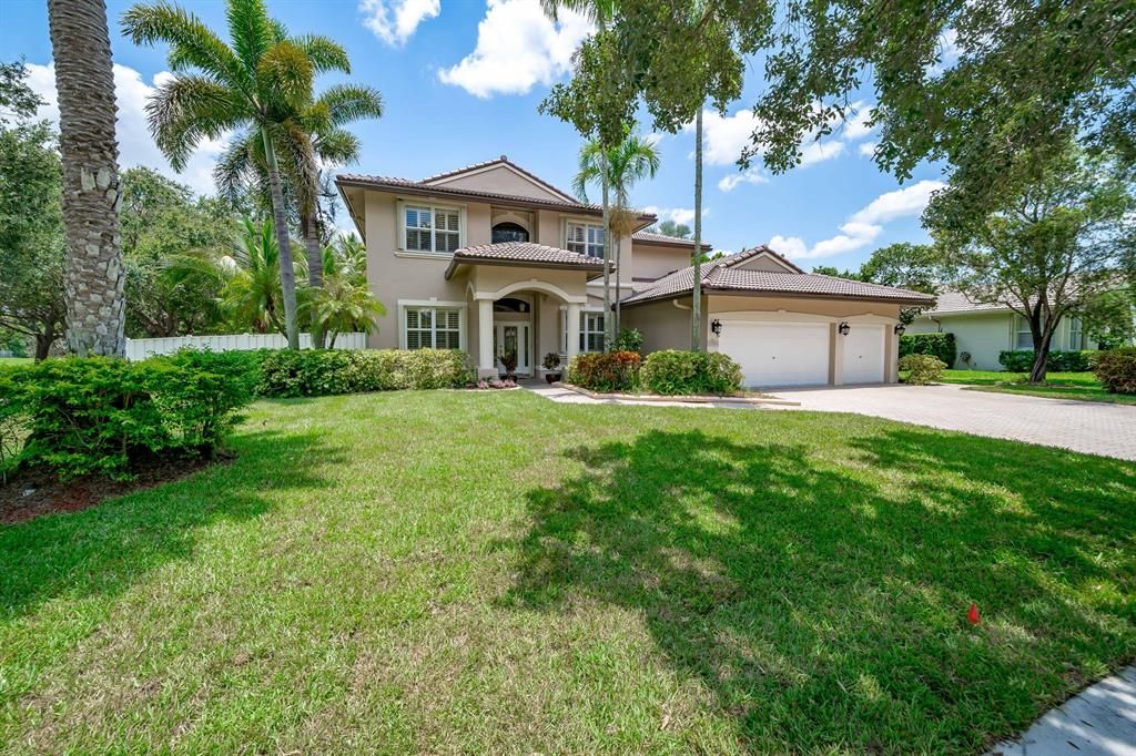Photo of 15902 SW 61st Street, Davie, FL 33331 (MLS # R10806532)