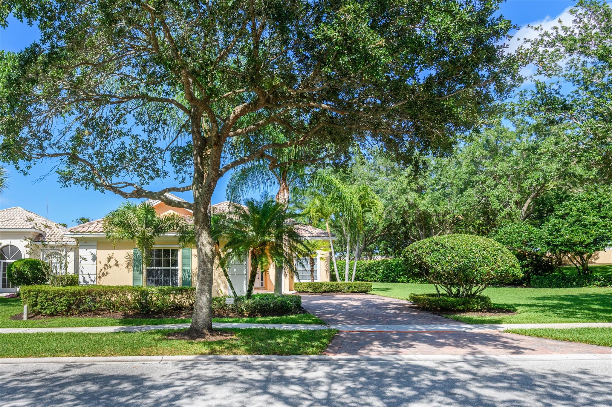 Furnished 3 beds, 2 baths, plus den with pool in Villagewalk of Wellington. SEASONAL (minimum 4 months). Enjoy the quiet community with 2 heated pools, fitness center, tennis/basketball courts, hair/nail salon, and more. Equestrian Center, Polo, Golf Clubs, Shopping, restaurants, WPB airport, and the beaches close by.