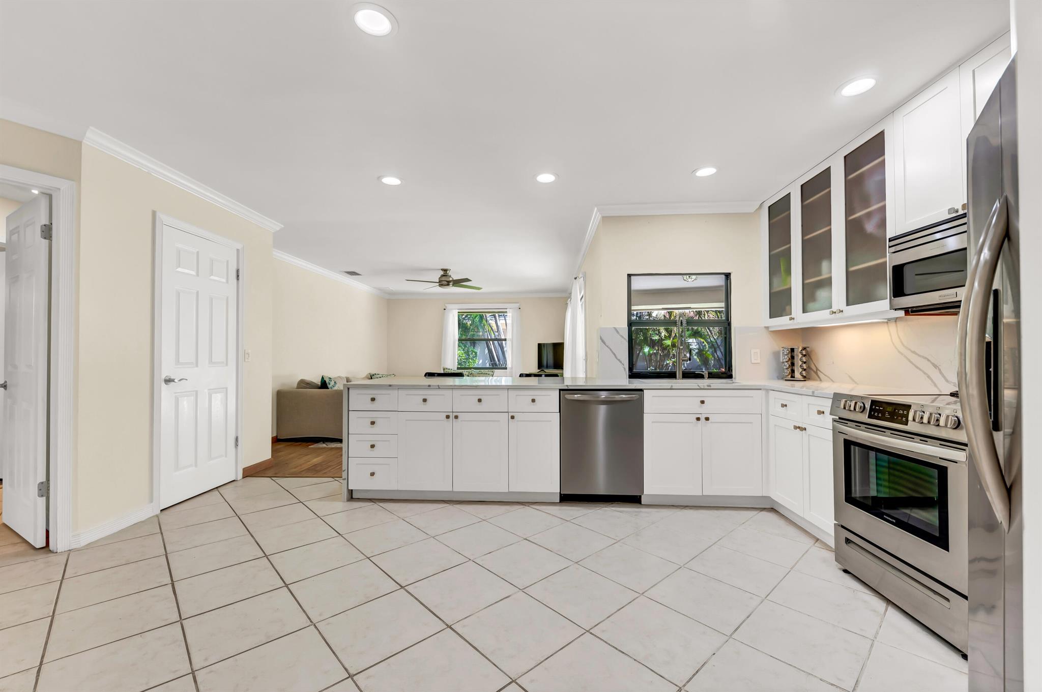 TEQUESTA PINES - Residential